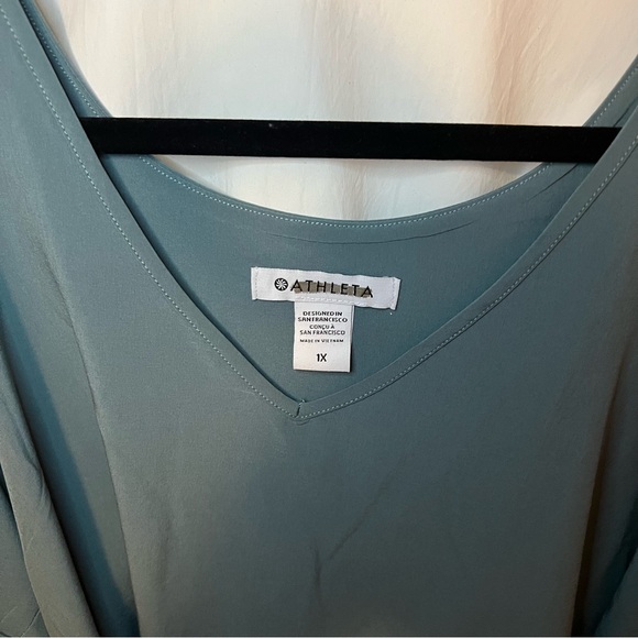 ATHLETA SWING FORWARD TOPS - Picture 2 of 8